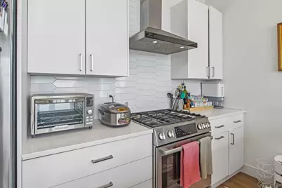 2423 W Fullerton Avenue #4F, Chicago, IL 60647 - Photo 7