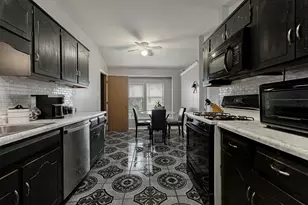 5733 Woodgate Dr, Matteson, IL 60443 - Photo 5