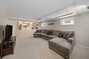 397 S Holly Ave, Elmhurst, IL 60126 - Photo 19