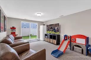 5642 N Lockwood Ave, Chicago, IL 60646 - Photo 19