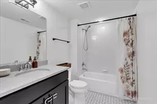 5642 N Lockwood Ave, Chicago, IL 60646 - Photo 11