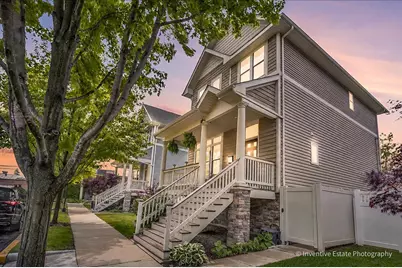 5642 N Lockwood Avenue, Chicago, IL 60646 - Photo 1