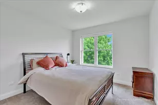 5642 N Lockwood Ave, Chicago, IL 60646 - Photo 13