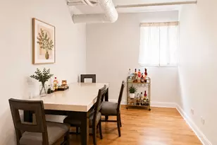 681 1/2 W Wrightwood Ave, Chicago, IL 60614 - Photo 5