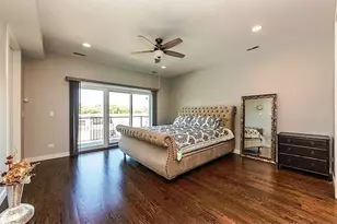 2442 N Clybourn Ave, Chicago, IL 60614 - Photo 11