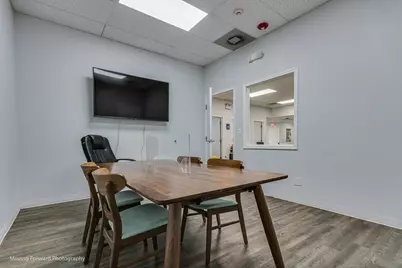 1340 Louis Avenue, Elk Grove Village, IL 60007 - Photo 15