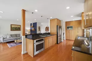 1055 Hillcrest Ave, Highland Park, IL 60035 - Photo 7