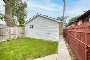 1638 N Hamlin Ave, Chicago, IL 60647 - Photo 29