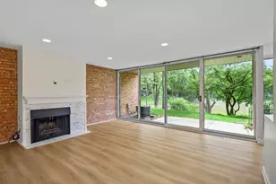 6018 E Lake Dr, Lisle, IL 60532 - Photo 5