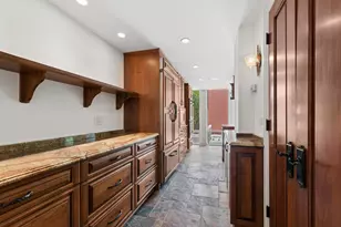 200 E Delaware Pl, Chicago, IL 60611 - Photo 5