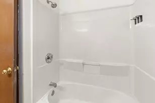 7N079 Tuscola Ave, Saint Charles, IL 60174 - Photo 9