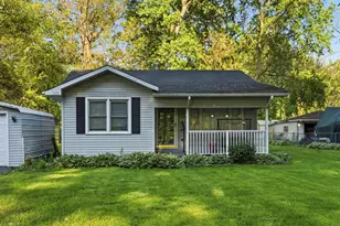 7N079 Tuscola Ave, Saint Charles, IL 60174 - Photo 1
