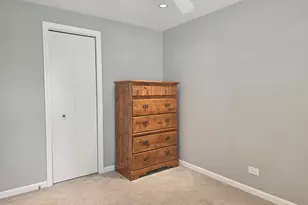 4039 W 90th Pl, Hometown, IL 60456 - Photo 13
