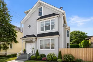 1549 W Barry Ave, Chicago, IL 60657 - Photo 1