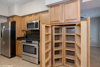 1479 N Milwaukee Avenue #101, Libertyville, IL 60048 - Photo 5