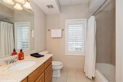 1479 N Milwaukee Avenue #101, Libertyville, IL 60048 - Photo 11