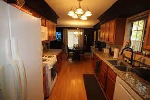 110 Village Creek Dr, Lake in the Hills, IL 60156 - Photo 19
