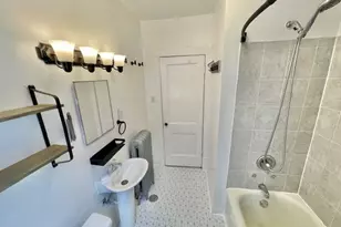 4124 W Barry Ave, Chicago, IL 60641 - Photo 7