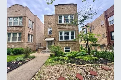 4124 W Barry Avenue, Chicago, IL 60641 - Photo 1