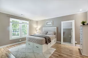 295 Coventry Cir, Vernon Hills, IL 60061 - Photo 11