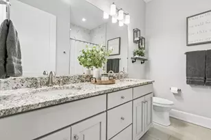 10 W Illinois St, Saint Charles, IL 60174 - Photo 29
