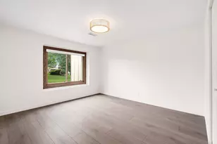 170 Cascade Dr, Indian Head Park, IL 60525 - Photo 13