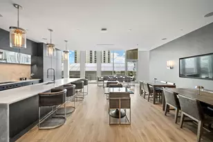 14 W Superior St, Chicago, IL 60654 - Photo 21