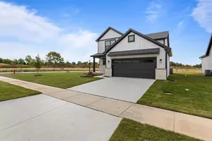 20 Meadow Dr, Monticello, IL 61856 - Photo 3