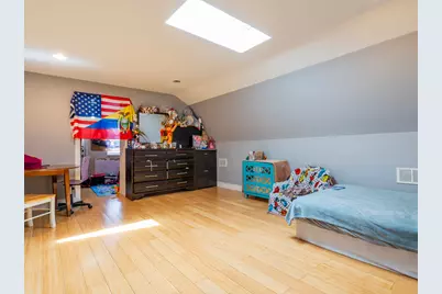 1133 N Kedvale Avenue, Chicago, IL 60651 - Photo 11