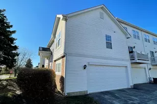 341 Holiday Ln, Hainesville, IL 60073 - Photo 19