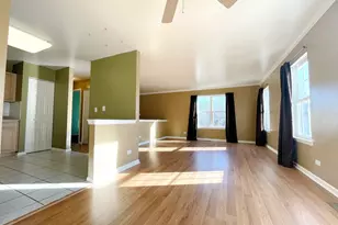 341 Holiday Ln, Hainesville, IL 60073 - Photo 5