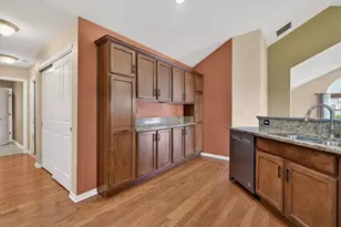 16635 S Fox Run Cir, Plainfield, IL 60586 - Photo 9