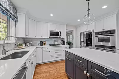 1315 Heatherton Drive, Naperville, IL 60563 - Photo 11