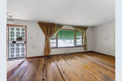 12651 S Harvard Avenue, Chicago, IL 60628 - Photo 5