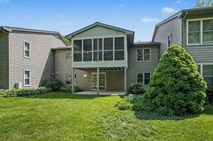 1975 Sandy Creek Dr, Elgin, IL 60123 - Photo 27