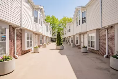 5039 Warren Street, Skokie, IL 60077 - Photo 1