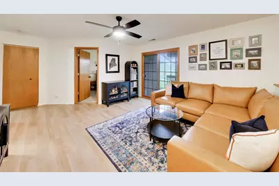 919 Millcreek Circle, Elgin, IL 60123 - Photo 23