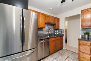 2838 Meadow Ln, Schaumburg, IL 60193 - Photo 9