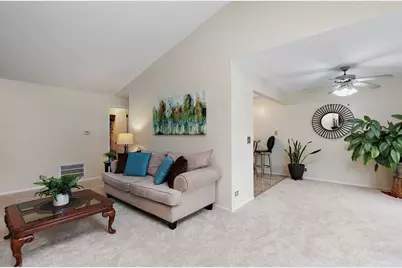 2838 Meadow Lane #W2, Schaumburg, IL 60193 - Photo 5