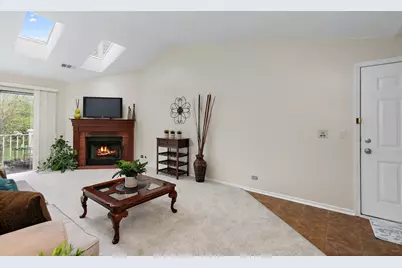 2838 Meadow Lane #W2, Schaumburg, IL 60193 - Photo 3