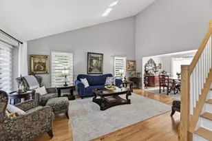 636 Stirling Ln, Prospect Heights, IL 60070 - Photo 3