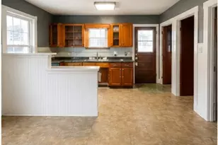 2520 183rd St, Lansing, IL 60438 - Photo 3