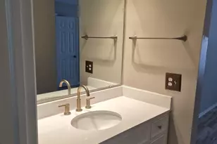 271 Southwick Ct, Vernon Hills, IL 60061 - Photo 23