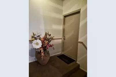 271 Southwick Court #271, Vernon Hills, IL 60061 - Photo 3