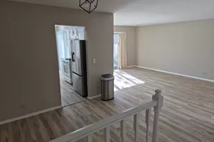 271 Southwick Ct, Vernon Hills, IL 60061 - Photo 5