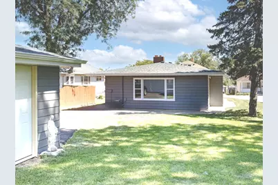 1911 N Hickory Street, Crest Hill, IL 60403 - Photo 5