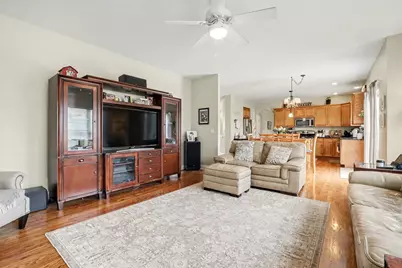 911 E Butterfield Circle, Shorewood, IL 60404 - Photo 9