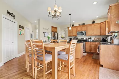 911 E Butterfield Circle, Shorewood, IL 60404 - Photo 11
