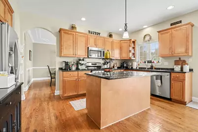 911 E Butterfield Circle, Shorewood, IL 60404 - Photo 13