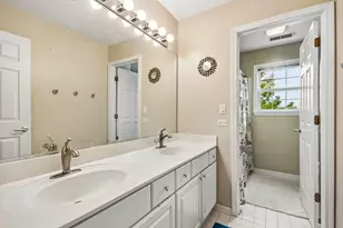 2421 Chambourd Dr, Buffalo Grove, IL 60089 - Photo 31